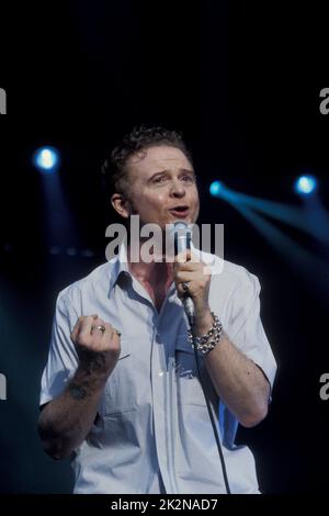 MICK HUCKNALL de SIMPLY RED 14 juillet 1999; Credit: Mel Longhurst / Performing Arts Images www.performingartsimages.com Banque D'Images