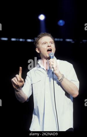 MICK HUCKNALL de SIMPLY RED 14 juillet 1999; Credit: Mel Longhurst / Performing Arts Images www.performingartsimages.com Banque D'Images