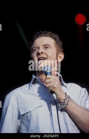 MICK HUCKNALL de SIMPLY RED 14 juillet 1999; Credit: Mel Longhurst / Performing Arts Images www.performingartsimages.com Banque D'Images