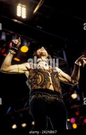 STEVE TYLER d'AEROSMITH, 26 juin 1999; crédit : Mel Longhurst / Performing Arts Images www.performingartsimages.com Banque D'Images