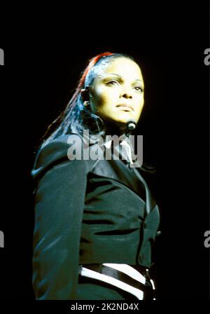 JANET JACKSON ; vivre à Londres, Royaume-Uni ; non daté (1990s) ; crédit : Mel Longhurst / Performing Arts Images ; www.performingartsimages.com Banque D'Images