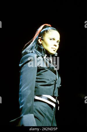 JANET JACKSON ; vivre à Londres, Royaume-Uni ; non daté (1990s) ; crédit : Mel Longhurst / Performing Arts Images ; www.performingartsimages.com Banque D'Images