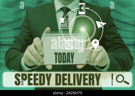 Affiche textuelle indiquant la livraison rapide. Mot écrit sur fournir des produits de manière rapide ou le jour même expédition à l'étranger homme d'affaires en costume tenant bloc-notes symbolisant un travail d'équipe réussi. Banque D'Images