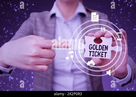 Légende du texte présentant le Golden Ticket. Business Idea Rain Check Access VIP Passport Box Office Seat Event Lady in suit puzzle représentant la pensée innovante. Banque D'Images