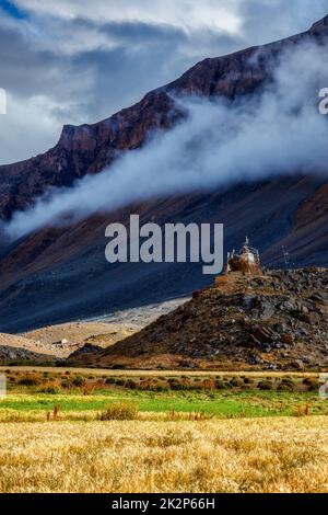 Petit gompa dans la vallée de Spiti Banque D'Images