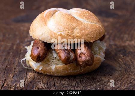 saucisses dans un petit pain Banque D'Images