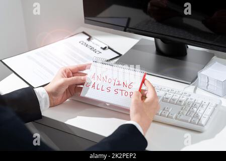 Texte d'écriture apprendre quelque chose de nouveau. Vitrine d'entreprise éviter les spams téléphones Blacklisting numéros Angry appelant Banque D'Images