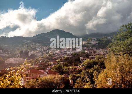 Vue sur le village d'Agros.District de Limassol Chypre Banque D'Images