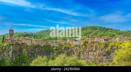 Vue sur Castellfullit de la Roca, Gérone, Espagne Banque D'Images