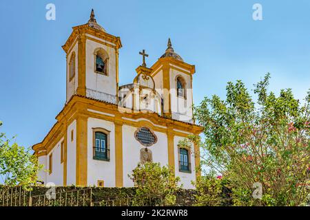 Église historique de style colonial à Ouro Preto Banque D'Images