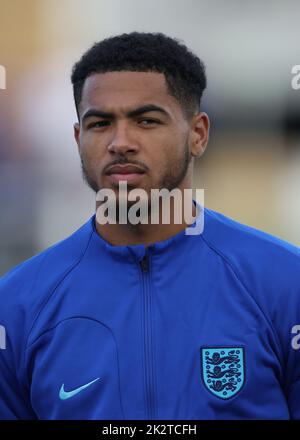 Pescara, Italie, 21st septembre 2022. Levi Colwill d'Angleterre lors de la file d'attente avant de commencer le match international amical au Stadio Adriatico, Pescara. Crédit photo à lire: Jonathan Moscrop / Sportimage crédit: Sportimage / Alay Live News Banque D'Images