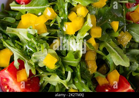 Salade de roquette au jambon espagnol séché Banque D'Images