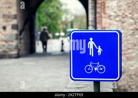 Réseau piétonnier et cyclable sign Banque D'Images