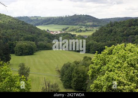 Vue de Hradec nad MoravicÃ­ sur le paysage Banque D'Images