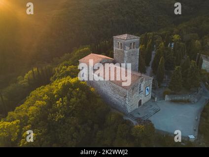 La chapelle Sainte-Foy de Mirande est située à Mirande, dans le département de la Drôme en France. Banque D'Images