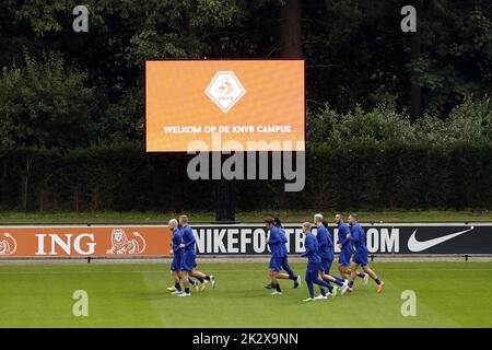 ZEIST - sélection des pays-Bas lors d'une session de formation de l'équipe nationale néerlandaise sur le campus de la KNVB sur 23 septembre 2022 à Zeist, aux pays-Bas. L'équipe nationale néerlandaise prépare le match de l'UEFA Nations League contre la Belgique. Credit: ANP/Alamy Live News Banque D'Images