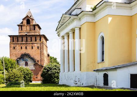 Vue sur la Tour Pyatnitskaya depuis l'église de Kolomna Banque D'Images