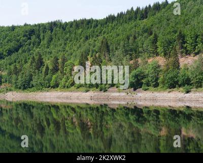 Dans l'État de Basse-Saxe, dans le nord du Harz, le nord de l'Okertalsperre Banque D'Images