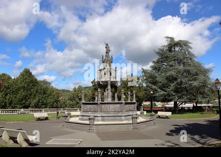 La belle fontaine Amboise située dans le centre de la ville française de Clermont-Ferrand. Banque D'Images