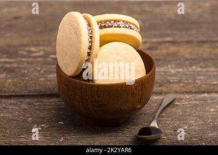 alfajores traditionnel péruvien biscuits remplis de caramel Banque D'Images