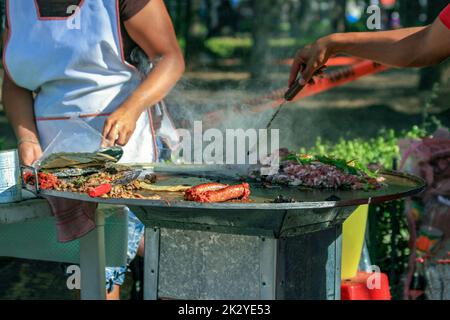 Les aliments vendus dans la rue au Mexique taco et tortillas Banque D'Images