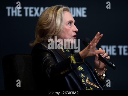 Austin, Texas, États-Unis. 23rd septembre 2022. L'ancienne secrétaire d'État américaine HILLARY CLINTON s'exprime au Texas Tribune Festival 2022, le rassemblement de trois jours de notables du monde de la politique et de la politique publique. Crédit : ZUMA Press, Inc./Alay Live News Banque D'Images