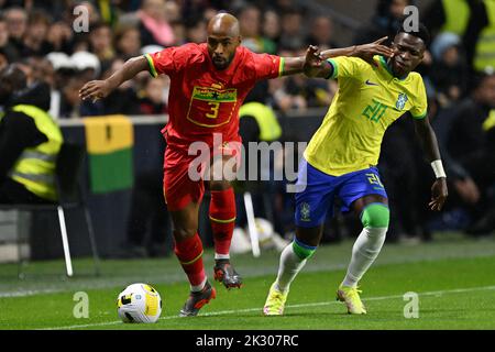 Le Havre, France. 23rd septembre 2022. LE HAVRE - (lr) Denis Odoi du Ghana, Vinicius junior du Brésil pendant le match international amical entre le Brésil et le Ghana au Stade Oceane sur 23 septembre 2022 au Havre, France. ANP | Dutch Height | Gerrit van Keulen Credit: ANP/Alay Live News Banque D'Images