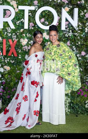 Charithméra Chandran et Golda Rosheuvel participent à la première mondiale de la saison 2 de 'Bridgerton' au Tate Modern quand: 22 mars 2022 crédit: Phil Lewis/WENN Banque D'Images