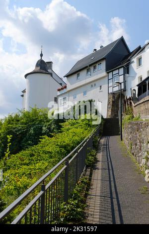 Allemagne, Rhénanie-du-Nord-Westphalie, Arnsberg, sentier menant à l'entrée de la vieille ville fortifiée Banque D'Images