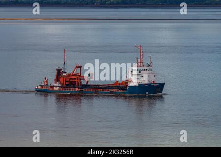 Arco dart dredger en direction d'Avonmouth Banque D'Images