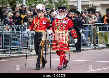 Elizabeth George Le Cortège De La Mort Londres, le jour de la funérailles de la Reine le 19th septembre 2022