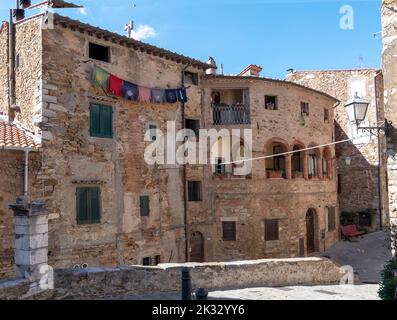 Campiglia Marittima, un des plus beaux villages médiévaux de la Maremme, Toscane, Italie. Banque D'Images