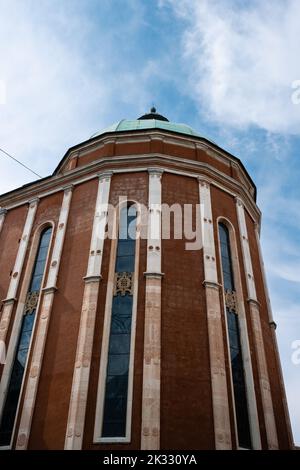 L'abside de la cathédrale de Vicenza avec Cupoly par Andrea Palladio également appelé Cattedrale di Santa Maria Annunziata ou Duomo di Vicenza Banque D'Images