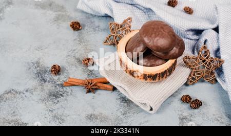 Pain d'épice Nurnberg elisen, bonbons de noël traditionnels allemands enrobés de chocolat Banque D'Images