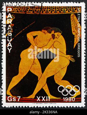 PARAGUAY - VERS 1979: Un timbre imprimé au Paraguay montre des lutteurs, peinture sur vase grec, vers 1979 Banque D'Images