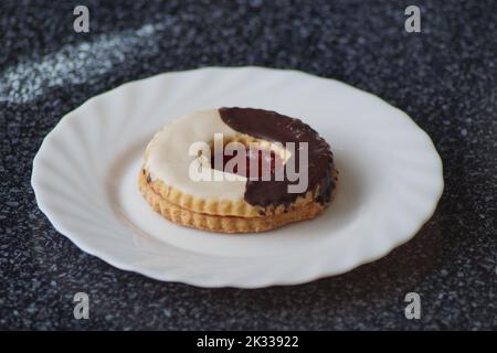 un morceau d'œilleton de bœuf cuit sur une assiette Banque D'Images