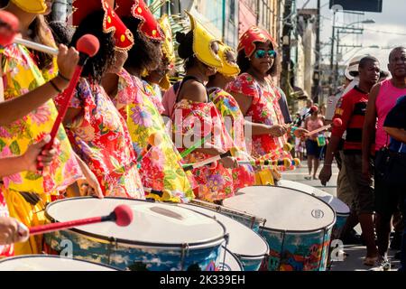 Les musiciens pendant le défilé de l'indépendance de Bahia dans le quartier de Lapinha à Salvador Banque D'Images