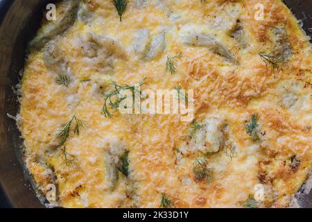 Fenouil bulbe frittata avec œufs et parmesan Banque D'Images