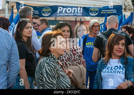 Rome, Italie 22/09/2022: 'Insieme per Italia', clôture de la campagne électorale de la coalition de droite pour l'élection générale italienne. Piazza del Popolo. © Andrea Sabbadini Banque D'Images