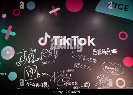 Chiba, Japon. 17th septembre 2022. Stand TikTok vu au Tokyo Game Show 2022. Après une pause de deux ans forcée par la pandémie de Covid-19, le Tokyo Game Show est retourné à Makuhari Messe à Chiba, au Japon. (Photo de Stanislav Kogiku/SOPA Images/Sipa USA) crédit: SIPA USA/Alay Live News Banque D'Images