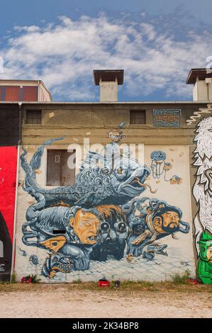 Graffiti sur le mur de la maison, ancienne cour de bétail, Munich, Bavière Banque D'Images