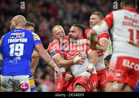 Manchester, Angleterre -24th septembre 2022 - Konrad Hurrell, de St Helens, célèbre TRY. Rugby League Betfred Super League Grand final, St. Helens vs Leeds Rhinos at Old Trafford, Manchester, UK Credit: Dean Williams/Alay Live News Banque D'Images