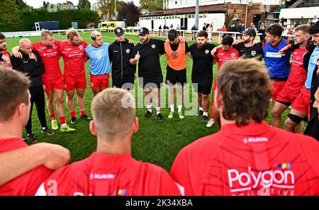 Richmond, Royaume-Uni. 24th septembre 2022. Rugby de championnat. Londres Scottish V Jersey Reds. Le terrain athlétique de Richmond. Richmond. Le caucus de Jersey à la fin du match de rugby de championnat de Londres Scottish V Jersey Reds. Credit: Sport en images/Alamy Live News Banque D'Images