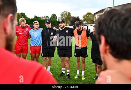 Richmond, Royaume-Uni. 24th septembre 2022. Rugby de championnat. Londres Scottish V Jersey Reds. Le terrain athlétique de Richmond. Richmond. Le caucus de Jersey à la fin du match de rugby de championnat de Londres Scottish V Jersey Reds. Credit: Sport en images/Alamy Live News Banque D'Images