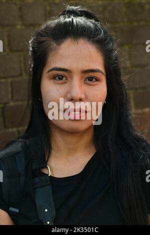 Ambassade d'Iran, Londres, Royaume-Uni. 22th septembre 2022. Mahsa Amini, 22 ans, est dans le coma à l'hôpital après avoir été arrêtée par la police de moralité pour avoir porté un hijab inapproprié, elle meurt maintenant. Les manifestants allèguent que la police de moralité a tué Mahsa Amini. Banque D'Images