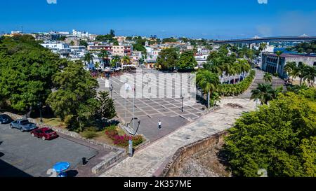 Belle vue aérienne de l'Alcazar Plaza, et de la place espagnole à Saint-Domingue - République Dominicaine Banque D'Images