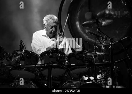 CROYDON, ANGLETERRE : le Saucerful of secrets de Nick Mason se présente au Fairfield Halls à la dernière date de la tournée britannique. Avec: Nick Mason où: Londres, Royaume-Uni quand: 11 mai 2022 crédit: Neil Lupin/WENN Banque D'Images