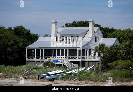 Une maison de plage typique dans l'île de Sullivan, Caroline du Sud Banque D'Images