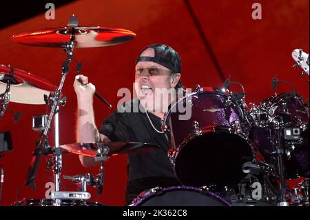 New York, États-Unis. 24th septembre 2022. Lars Ulrich de Metallica se produit lors du Global Citizen Festival 2022 sur la grande pelouse de Central Park, New York, NY, 24 septembre 2022. Le Global Citizens Festival fête ses 10 ans pour appeler les dirigeants et les entreprises du monde entier à défendre la planète, à lutter contre l'extrême pauvreté et à donner aux femmes les moyens d'agir dans le monde entier. (Photo par Anthony Behar/Sipa USA) crédit: SIPA USA/Alay Live News Banque D'Images