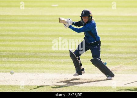 Linsey Smith de Northern Diamond se batte lors de la finale du Trophée Rachael Heyhoe Flint à Lord's, Londres. Date de la photo: Dimanche 25 septembre 2022. Banque D'Images